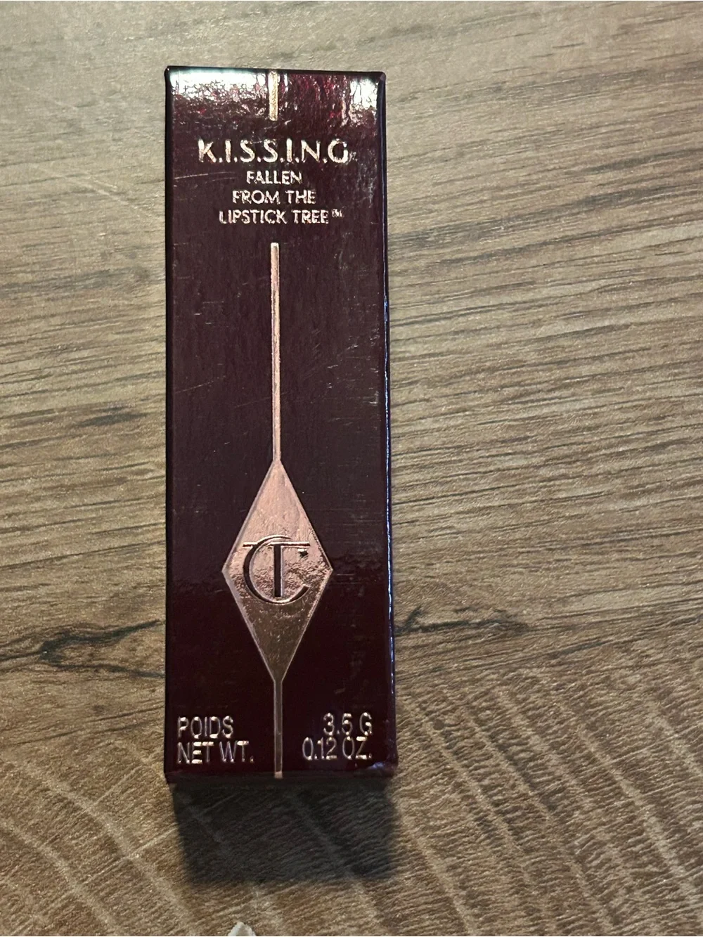 Charlotte Tilbury K.I.S.S.I.N.G Lipstick - So Red.